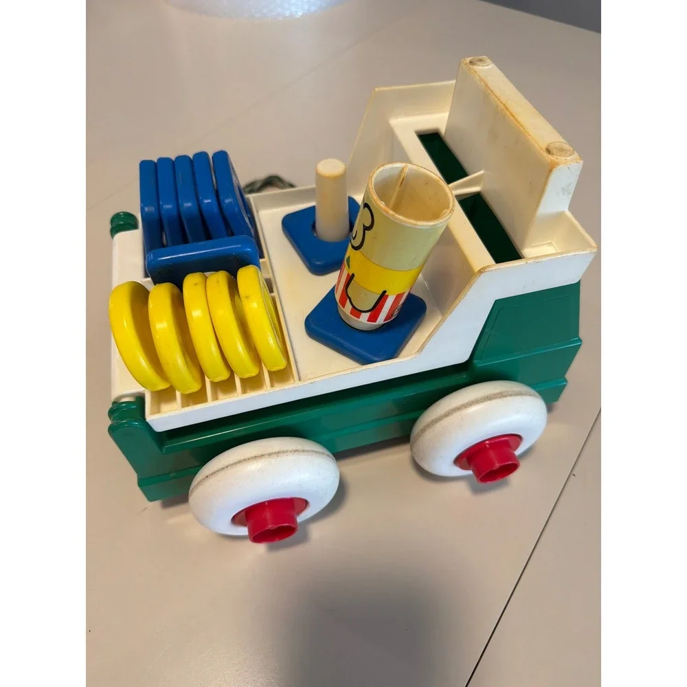 Vintage Johnson & Johnson Pull Truck Toy‎ Stacking Rings Shapes Green White